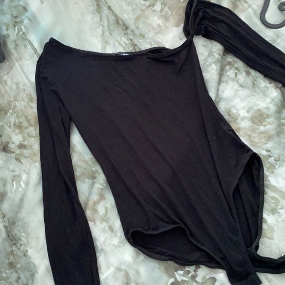 Size S - off the shoulder black bodysuit - Picture 2 of 3